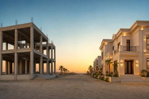 بناء العظم أم تسليم المفتاح؟ الفرق وأيهما يناسب مشروع منزلك